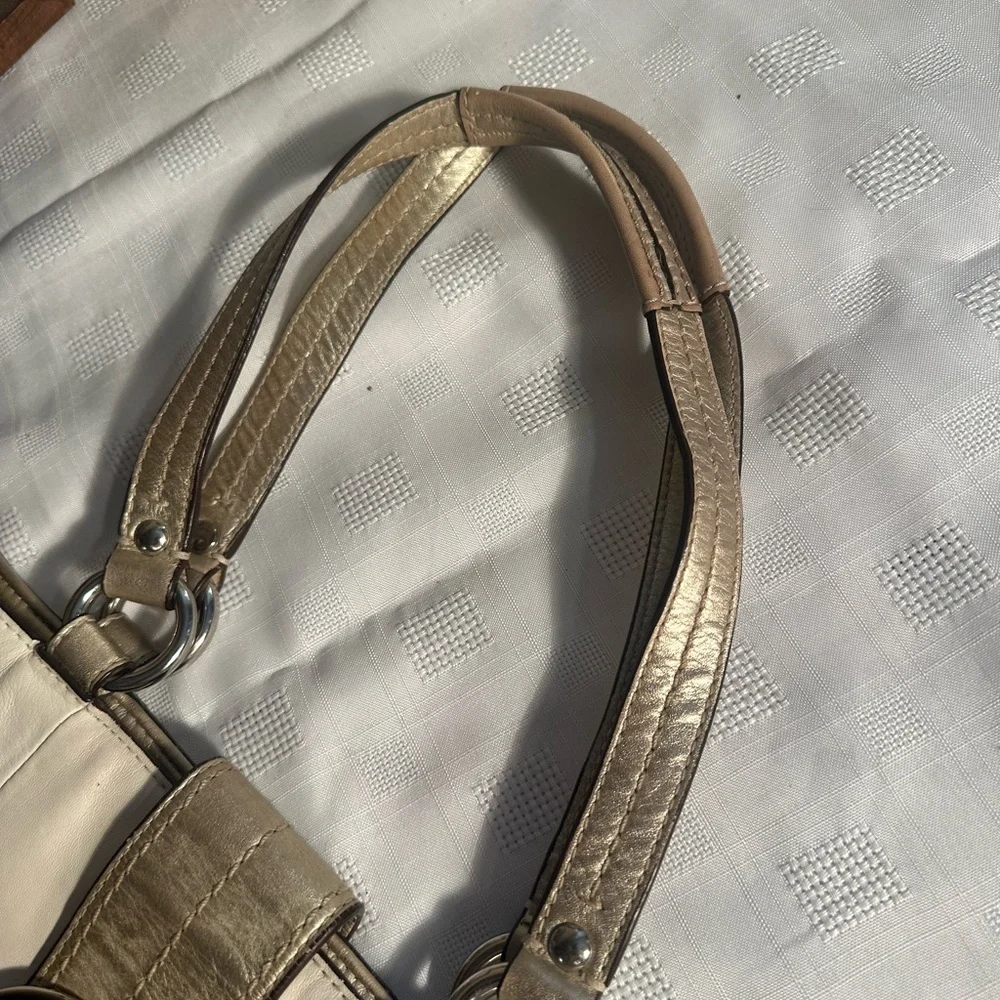 Coach Soho F18751 Cream Leather East West Tote
Shoulder Bag Gold Trim - Picture 13 of 13
